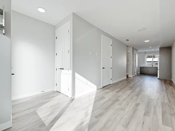 1502 10th Ave SE, Calgary, AB T2G 0X3