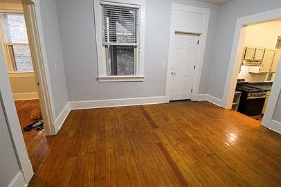 5th image of 1610 Sycamore St APT 3
