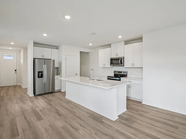 1439 Brekey Way, Zephyrhills, FL 33541