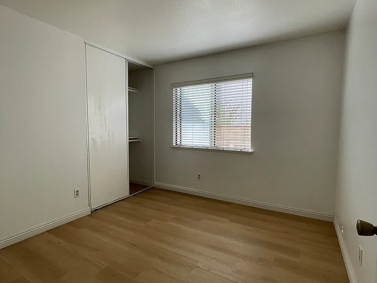 1214 Vassar Ln — Photo 28