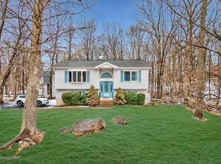 1134 Belaire Dr, East Stroudsburg, PA