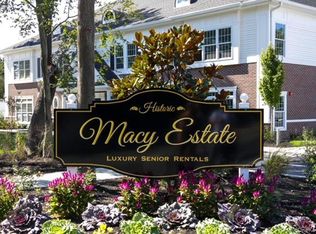 46 Islip Ave #205, Islip, NY 11751