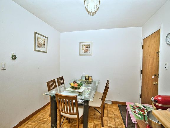 5th image of 2019 Pine St APT E