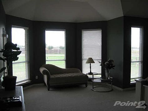 3rd image of 710 Meghann Ln