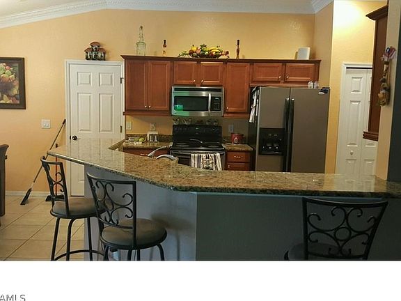2nd image of 909 Williams Ave