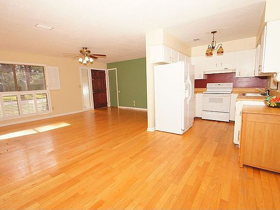 2nd image of 5103 NW 29th St