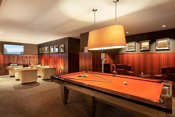 Sold by R New York | media 8