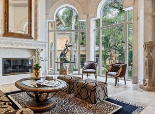 5 NE Lagoon Island Ct, Sewalls Pt, FL 34996
