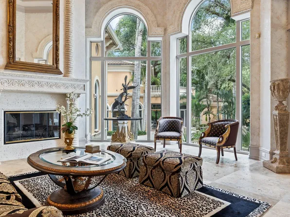 5 NE Lagoon Island Court, Sewalls Point, FL 34996