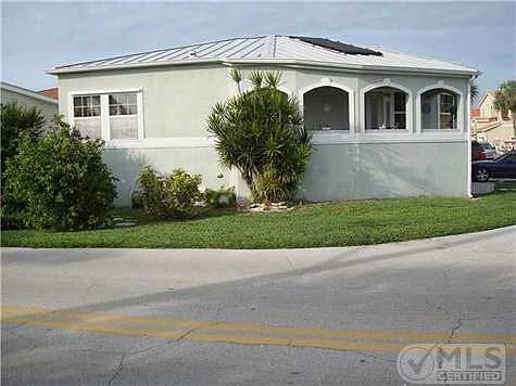 1st image of 425 Nettles Blvd