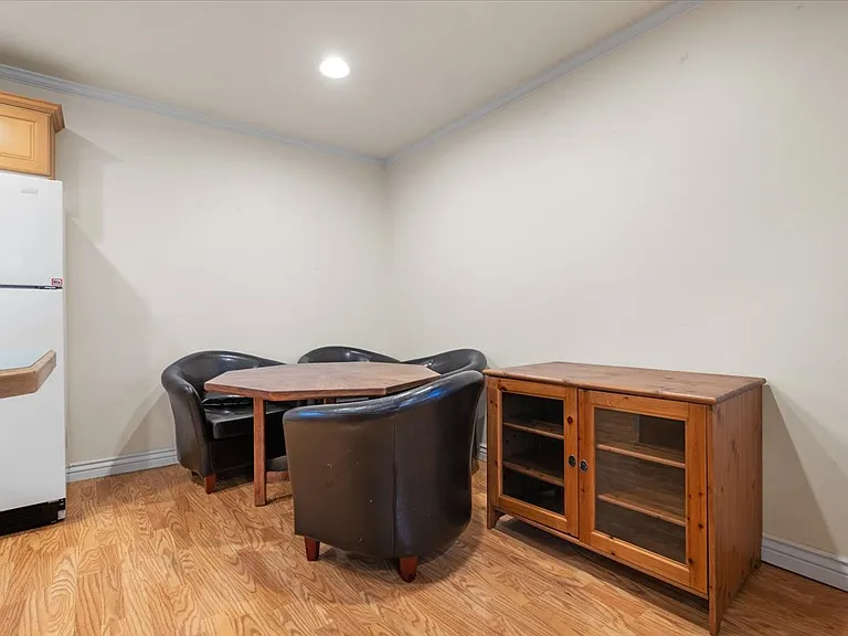 1525 N Riverside Ave #38 — Photo 4