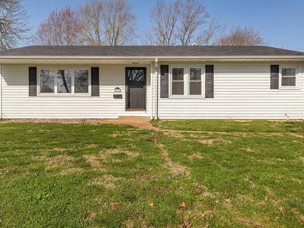 613 S Lafayette St, Millstadt, IL 62260