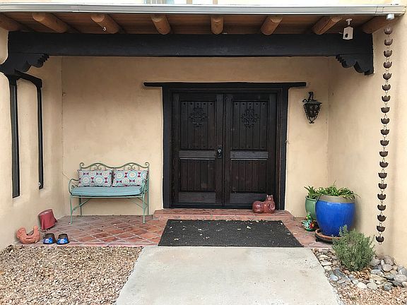 4th image of 1050 W La Entrada