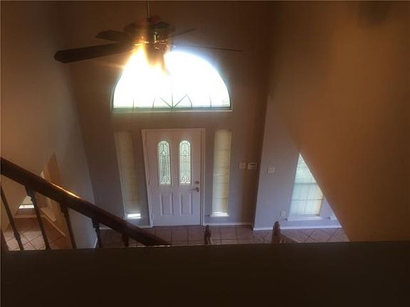 3rd image of 1717 Springwood Dr