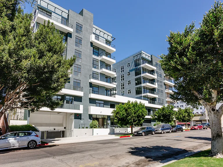 The Hana Apartments — Photo 3