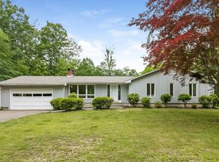 1070 Moose Hill Rd, Guilford, CT 06437