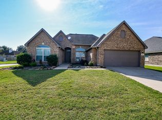 1816 Oak Lodge Dr, Pearland, TX 77581