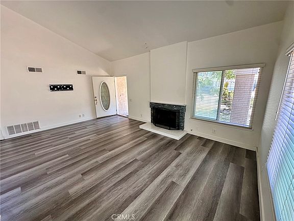 5th image of 4141 Pleasant St