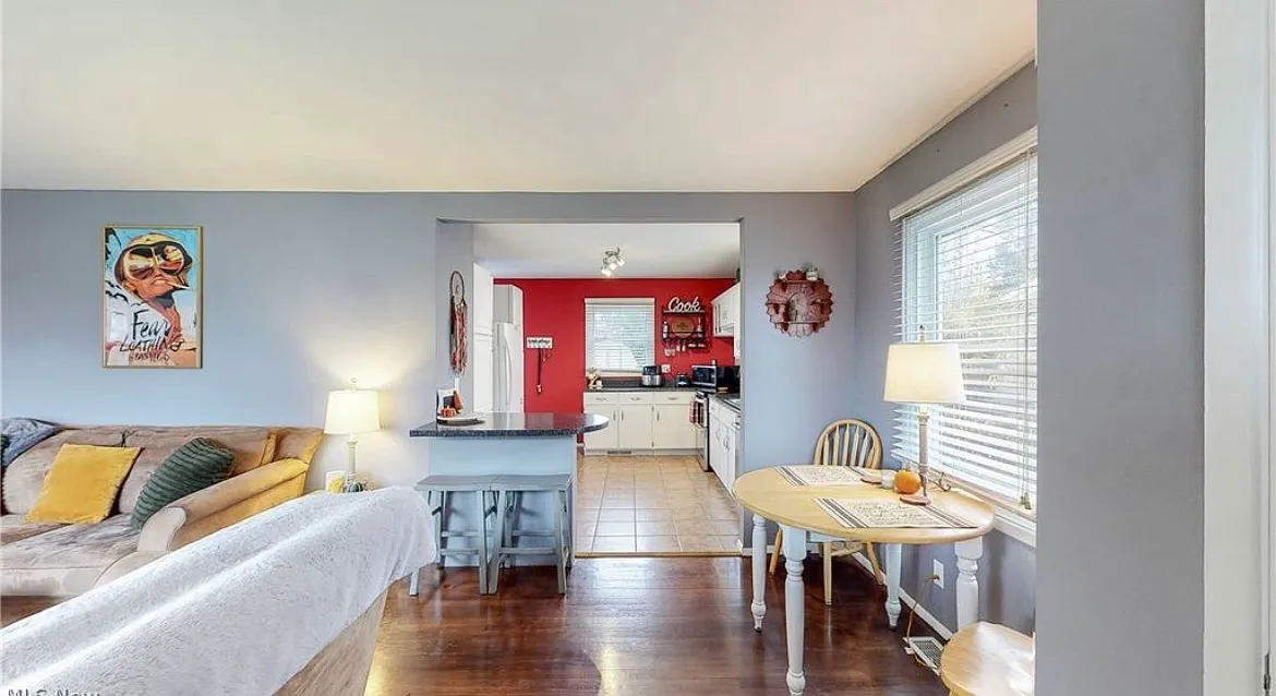 3 bed, 960 sqft, $1,850 — Photo 2