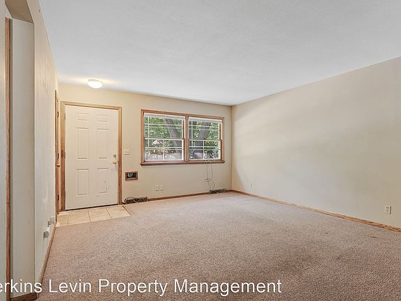 3rd image of 1807 Talmage Ave SE