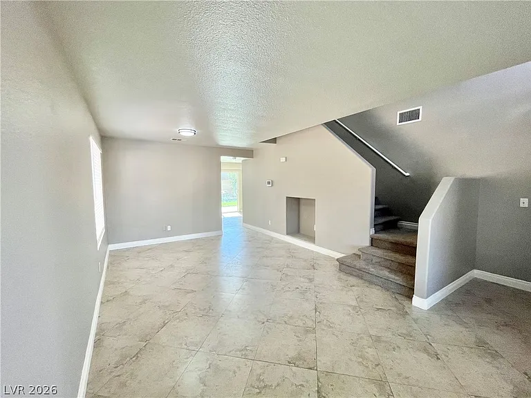 9924 Clover Field Ct — Photo 4