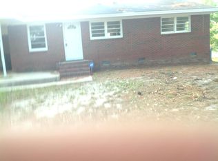 1403 Faye Ave, Spring Lake, NC 28390