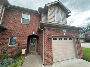 611 Knob Hill Rd, New Albany, IN 47150