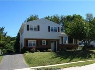 425 Sudbury Rd, Linthicum, MD 21090