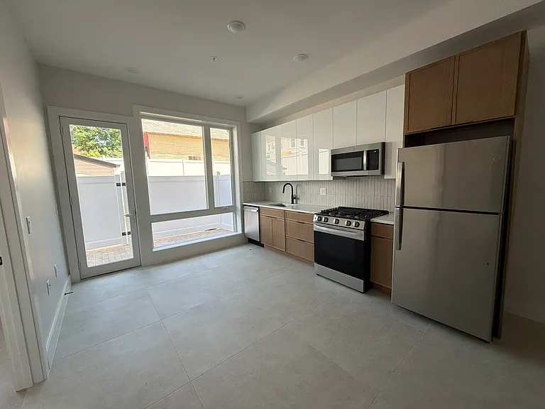 40 Lembeck Ave #104 — Photo 5