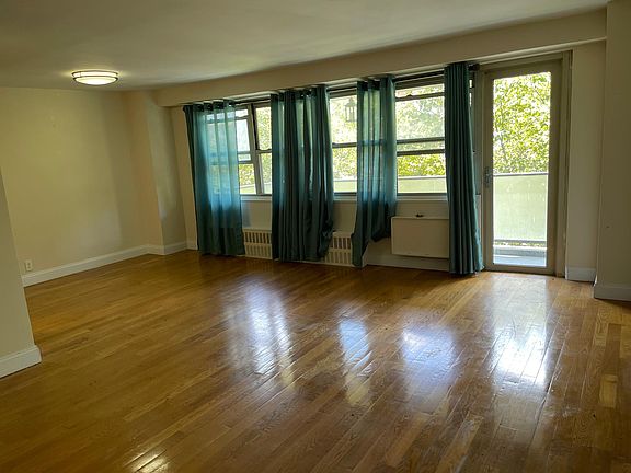 4th image of 101 Riverdale Ave #3F