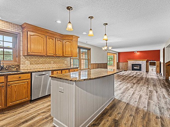 5th image of 2555 Brown Deer Rd