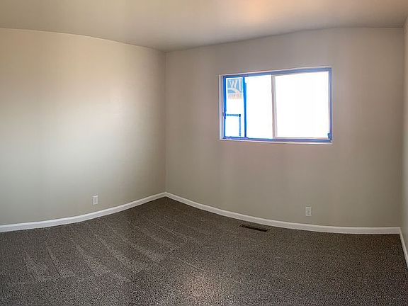 Upstairs bedroom 1