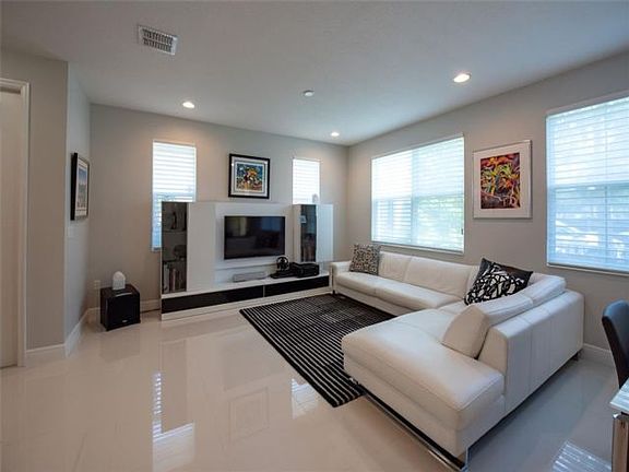 5th image of 12410 NW 33rd St