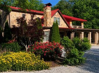 1422 Wolffork Rd, Rabun Gap, GA 30568