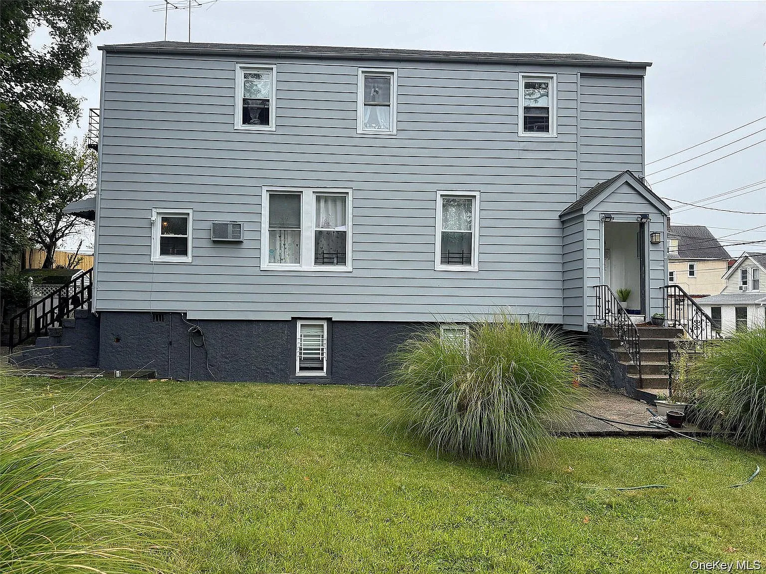 209 Lincoln Ave — Photo 1