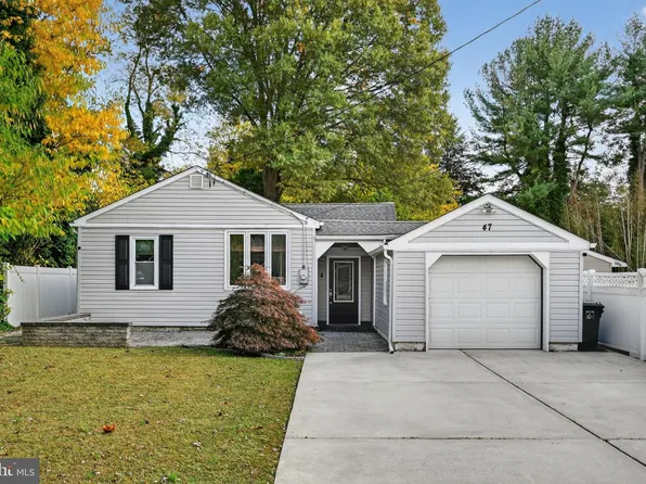 47 New Jersey Ave, Sewell, NJ 08080