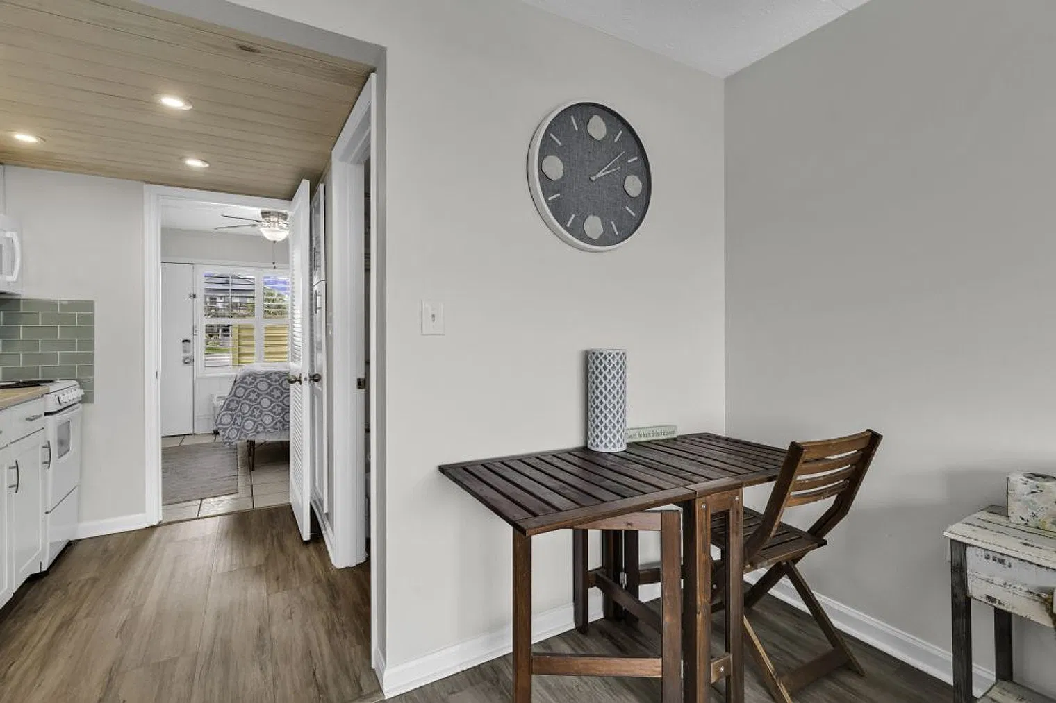 1 bed, 1.0 bath, 398 sqft, $2,820 — Photo 3