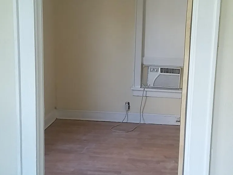 148 E Herndon St — Photo 3