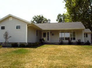 11 Calumet Rd, Decatur, IL 62521