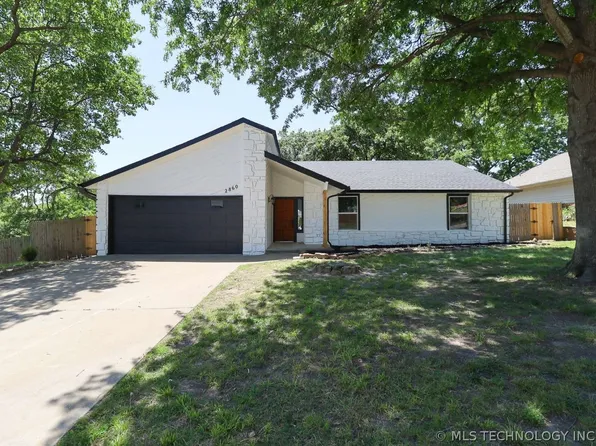 2806 W 70th St, Tulsa, OK 74132