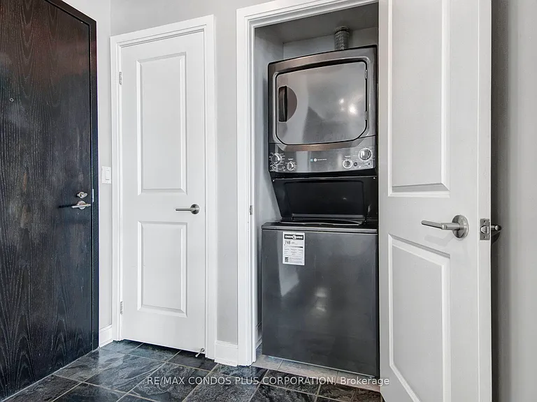 18 Yorkville Ave #2505 — Photo 8