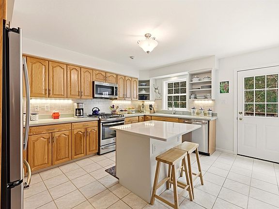 5th image of 175 Leonard St APT 2