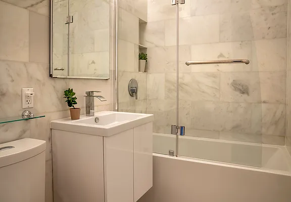 Sold by Owner | media 9