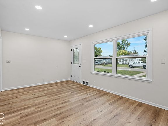 3rd image of 618 S Butler Ave