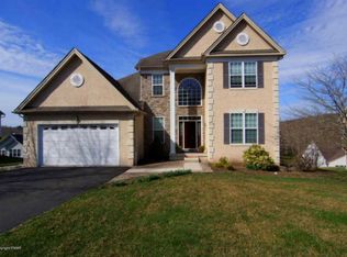 3194 Pine Valley Way, East Stroudsburg, PA 18302