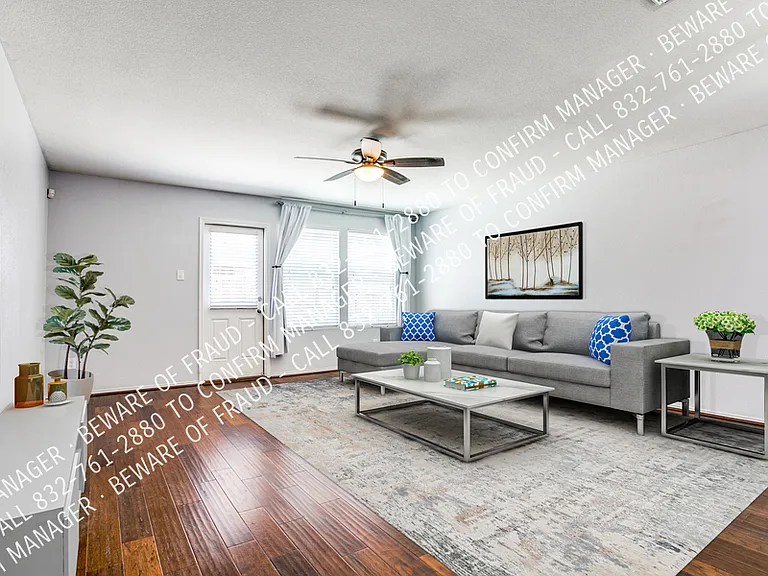 1128 Foxglove Ln — Photo 9