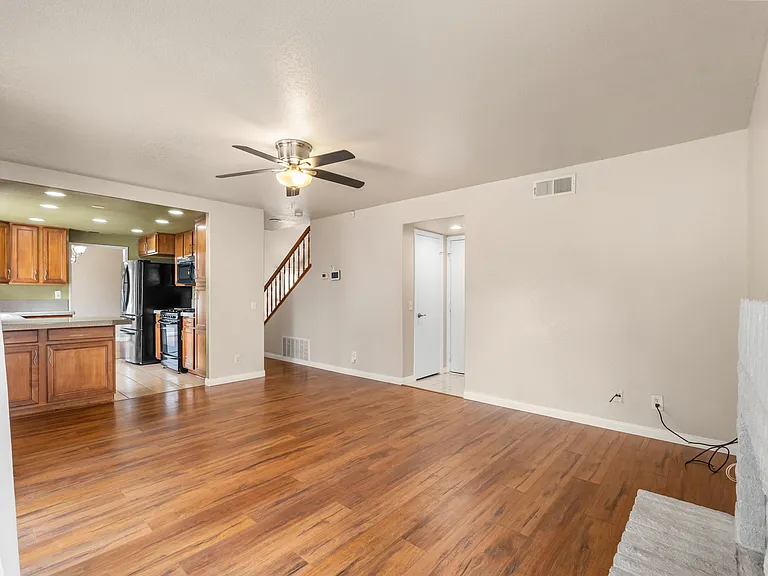 833 Joanna Dr — Photo 13