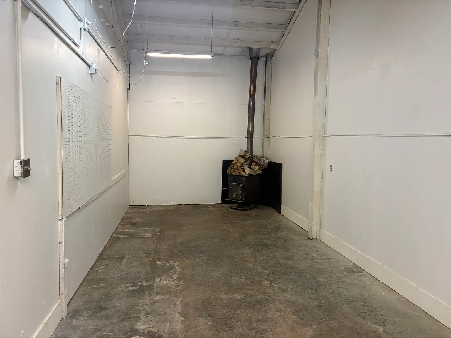 Studio, 1200 sqft, $2,700 — Photo 3