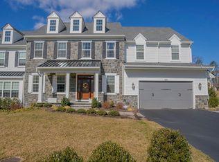 221 Manor Rd, Lafayette Hill, PA 19444