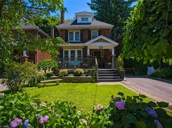32 Dalewood Cres, Hamilton, ON L8S 4B6
